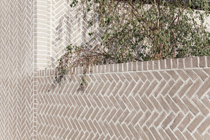 HK_01_HERRINGBONE HOUSE